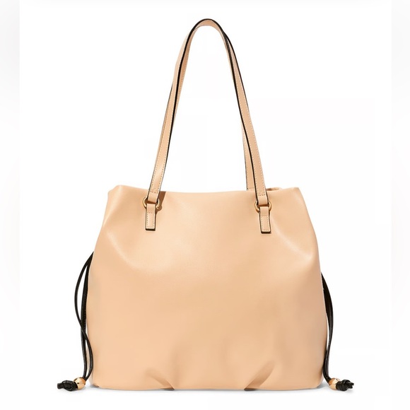 New VICTORIA'S SECRET
Cinch-Top Tote - Picture 2 of 5